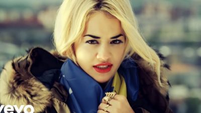 ”NUK DO TA HARROJ KURRË”/ Rita Ora kujton këngën e xhiruar në Kosovë