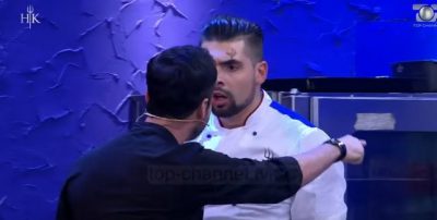 PLASI KEQ/ ”Po tall b*thën ti?”, konkurrenti sulmon Renaton në mes të emisionit (Video)