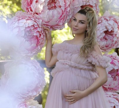 “PREJ 9 MUAJSH UNË…”/ Olta Boka konfirmon shtatzëninë me FOTOT më të ëmbëla dhe zbulon gjininë