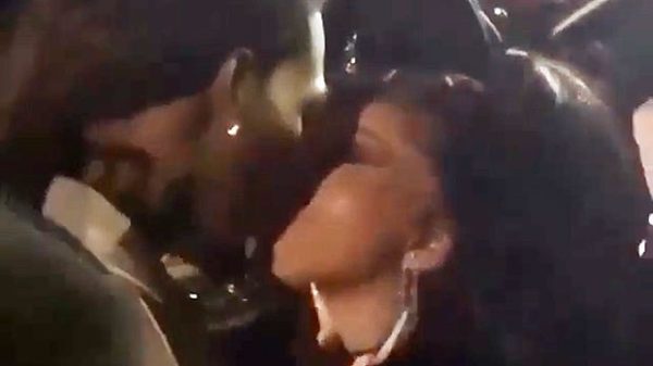 OFFSET I BËN DHURATËN E KUSHTUESHME/ Pas lajmit të ndarjes Cardi B fotografohet duke u puthur me reperin (VIDEO)