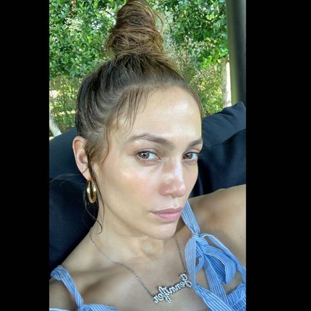 BOTOX APO VAJ ULLIRI/ Ja çfarë po e mban të re lëkurën në fytyrën e Jennifer Lopez