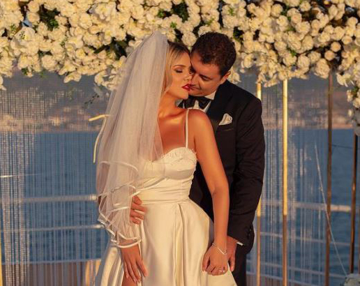 “DITA JONË”/ Rezarta Shkurta publikon VIDEOKLIPIN me momentet më të bukura nga ceremonia martesore