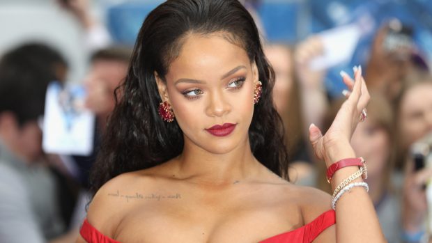 E DYTA PAS OPRAH WINFREY/ Forbes: Rihanna tani është zyrtarisht një miliardere