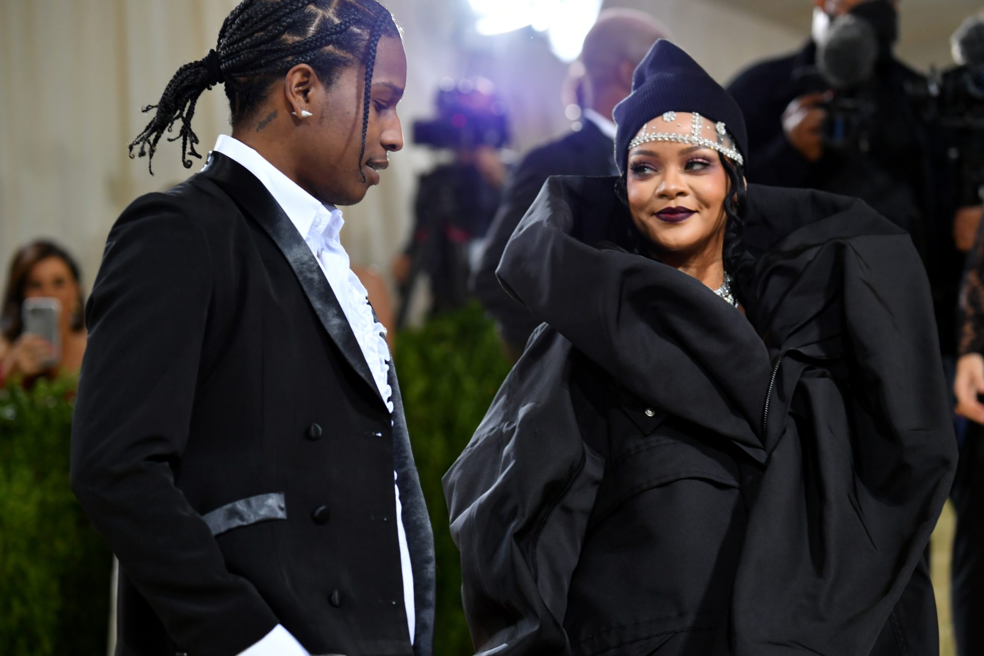 ‘PËRGJITHMONË…”/ Pas konfirmimit të shtatzanisë, Rihanna dhe ASAP Rocky po bëjnë planet për martesë