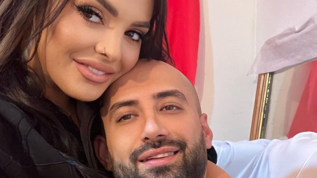 “ZIHEMI SHUMË”/ Fifi ndan foton e veçantë krah partnerit: Jemi shumë të ndryshëm