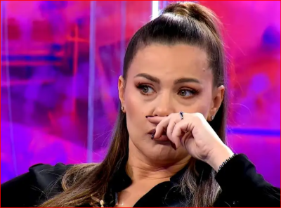 “SURPRIZA E DASHURISË”/ Olta Gixhari emocionohet nga letra e bashkëshortit