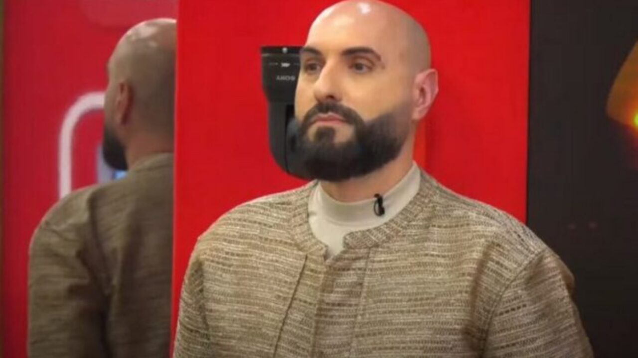 HABIT SËRISH Bernardi: Kam argumentat e mia të dyshimit për orientimin seksual të Jozit-Klajdit-Laertit!