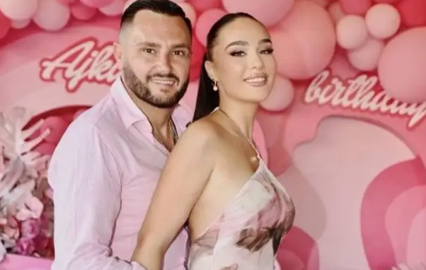 PAS NDARJES NGA XHENSILA/ Besi mbulon tatuazhin që i kishte dedikuar