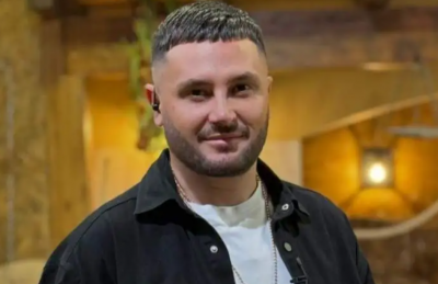 “EJONA, TË DUA”/ Besi bën dedikimin më të bukur për partneren gjatë koncertit