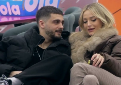 KRIJOHET ÇIFTI I PARË NË BIG BROTHER/ Selin dhe Gimbo shkëmbejnë puthje pasionante me njëri-tjetrin