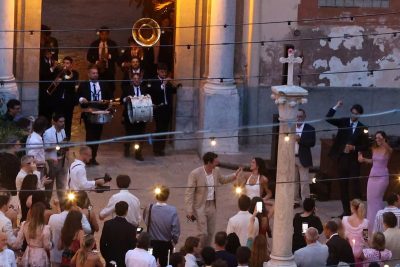 DASMA E VITI/ Dua Lipa u paguan nga 5 mijë paund fqinjëve në Palermo që u ankuan e protestuan